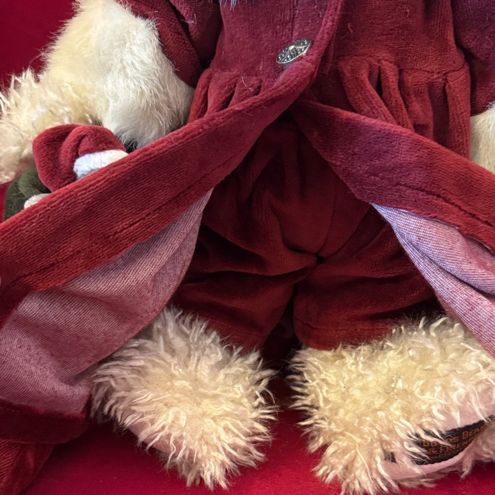 Boyds Bears “Tasha B. Frostbeary” with mouse. Bear in Red Coat - Picture 6 of 12